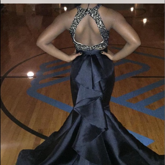 FORMAL OR PROM WEAR - Picture 2 of 3